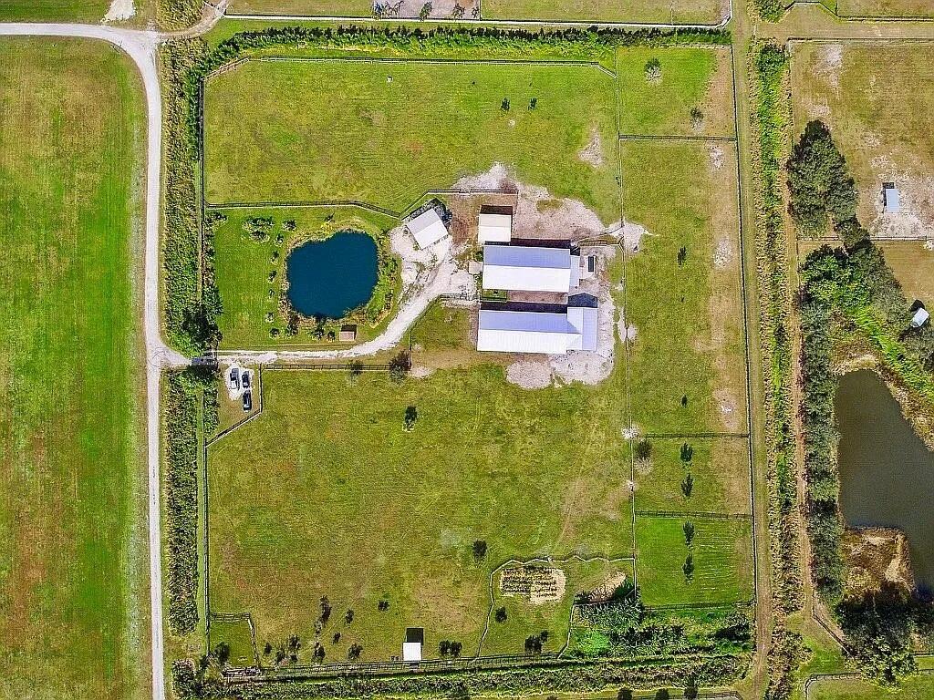 TEN SQUARE FARMS (A OF E) - Residential