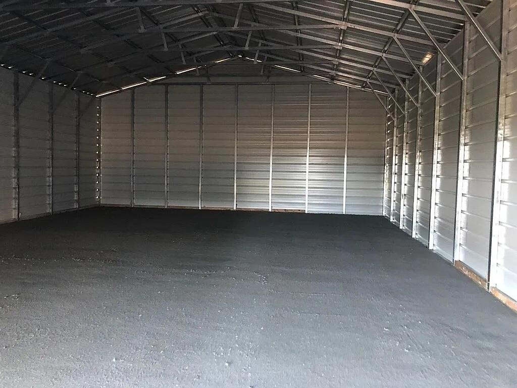 TEN SQUARE FARMS (A OF E) - Residential