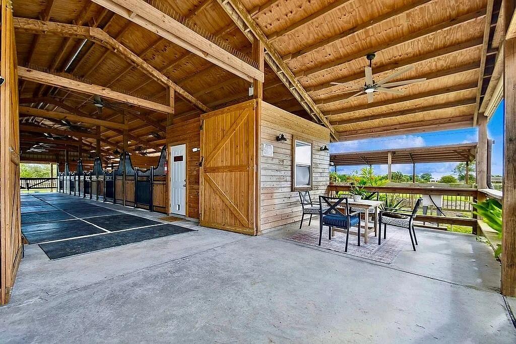 TEN SQUARE FARMS (A OF E) - Residential