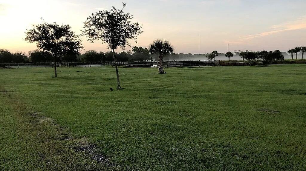 TEN SQUARE FARMS (A OF E) - Residential