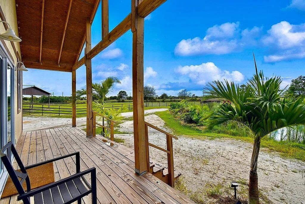 TEN SQUARE FARMS (A OF E) - Residential