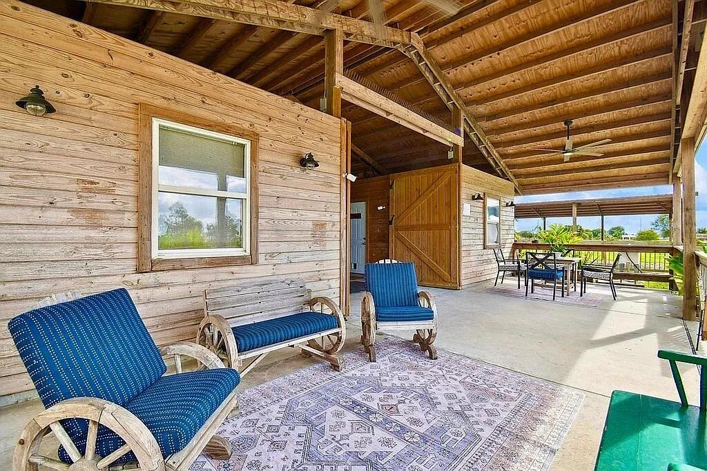 TEN SQUARE FARMS (A OF E) - Residential