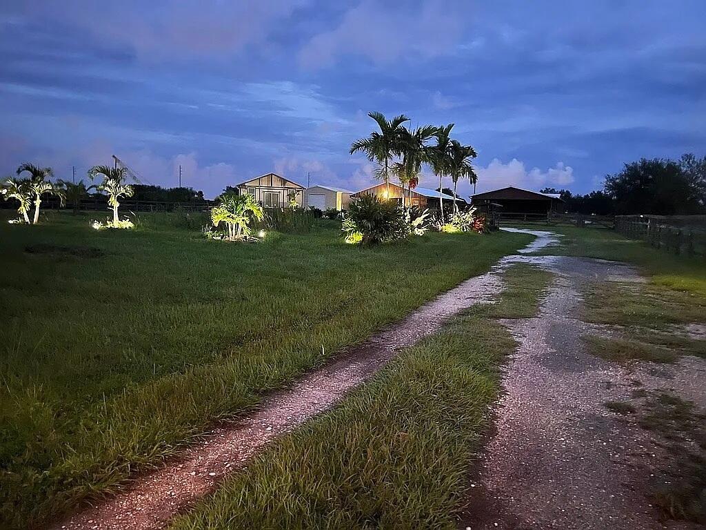 TEN SQUARE FARMS (A OF E) - Residential
