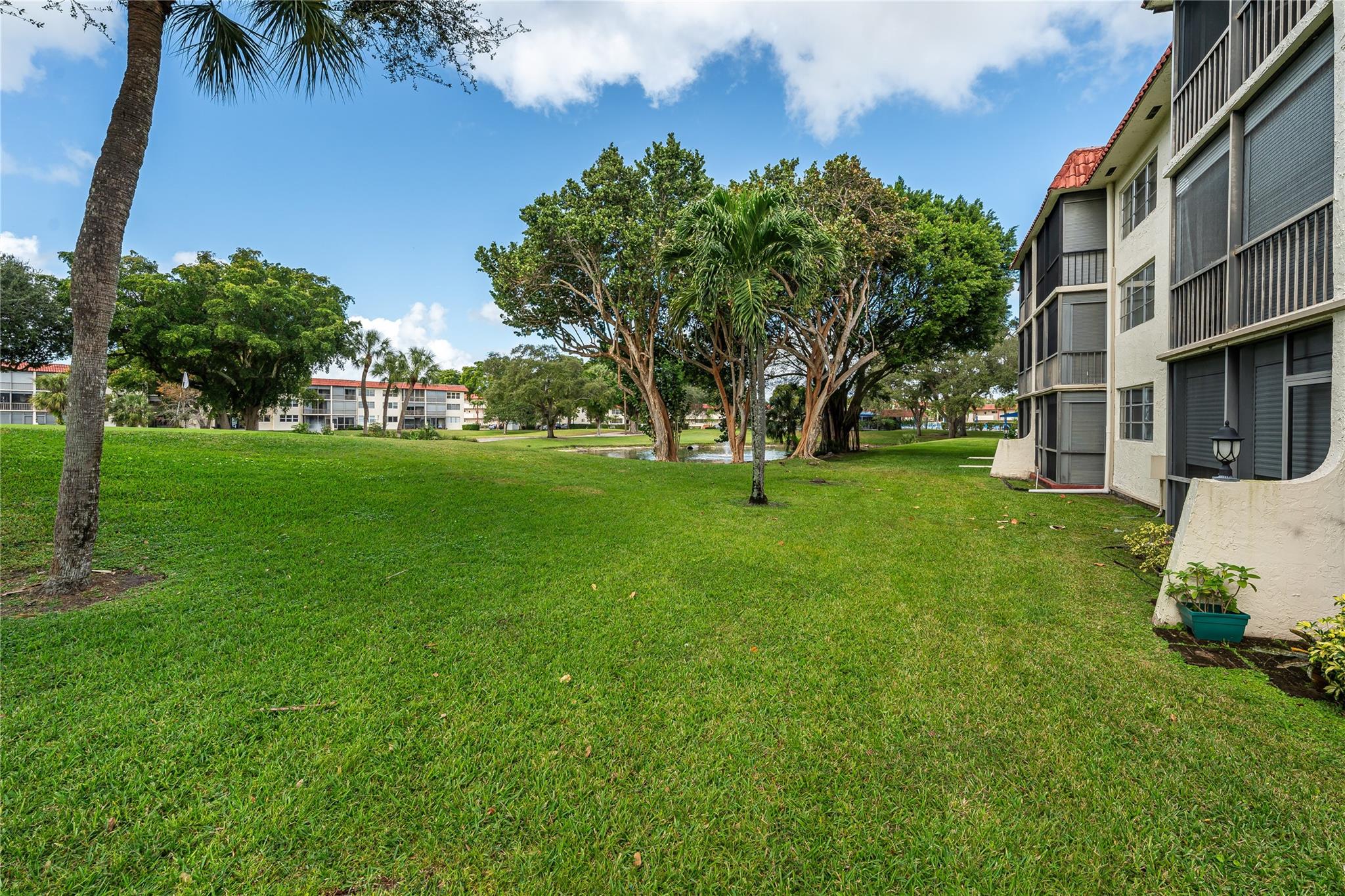Hollybrook Golf & Tennis - Residential