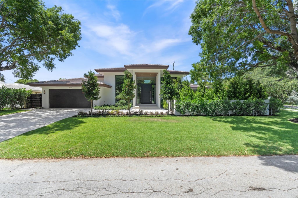 Photo of 2265 NE 30TH Court, Lighthouse Point, FL 33064 (MLS # B26066256)