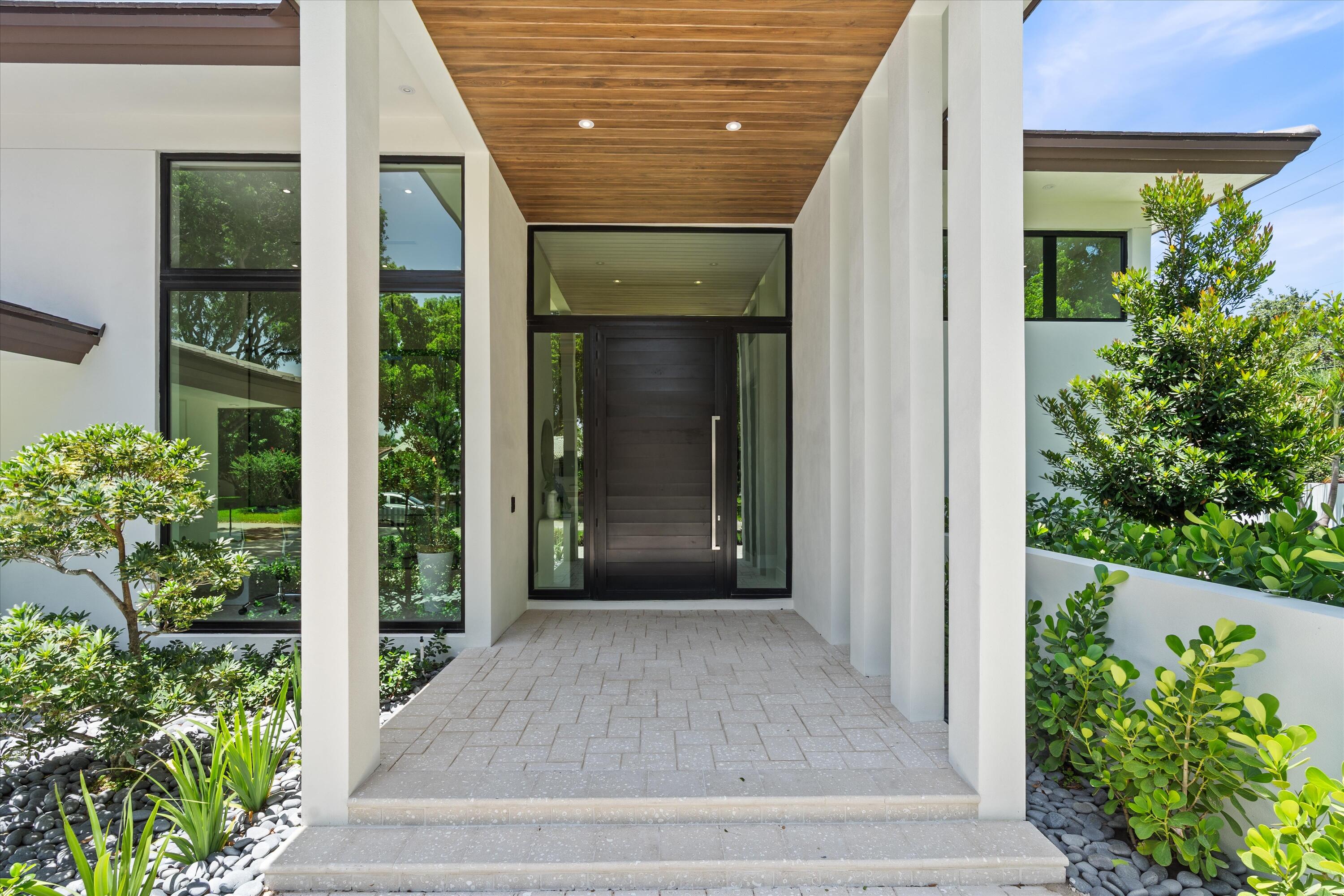 2265 NE 30TH Court