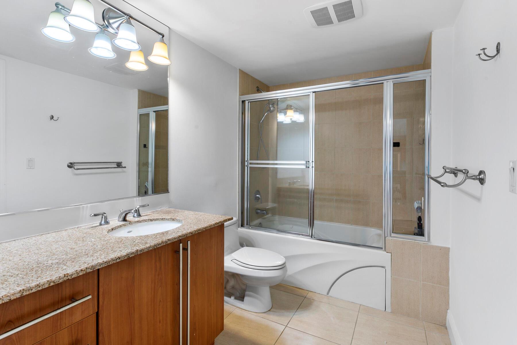 610 CLEMATIS CONDO - Residential Lease