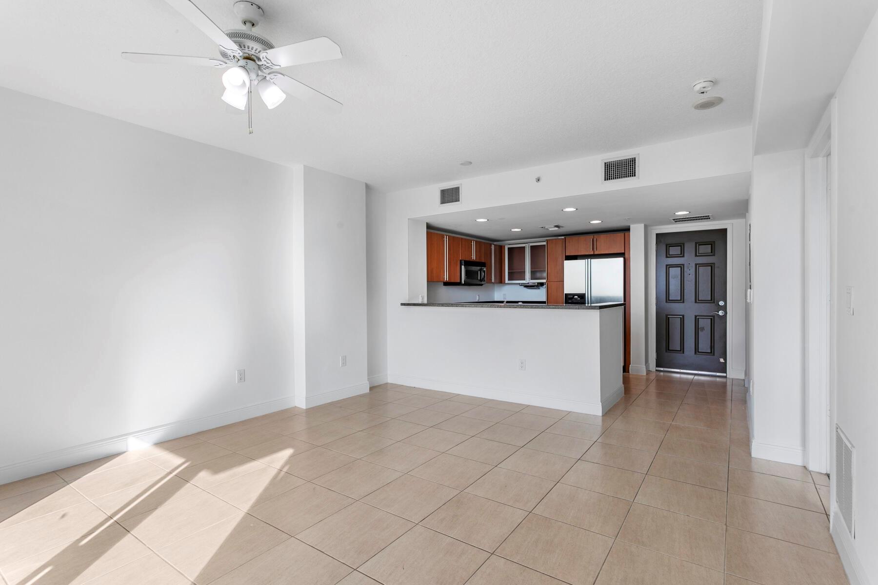 610 CLEMATIS CONDO - Residential Lease