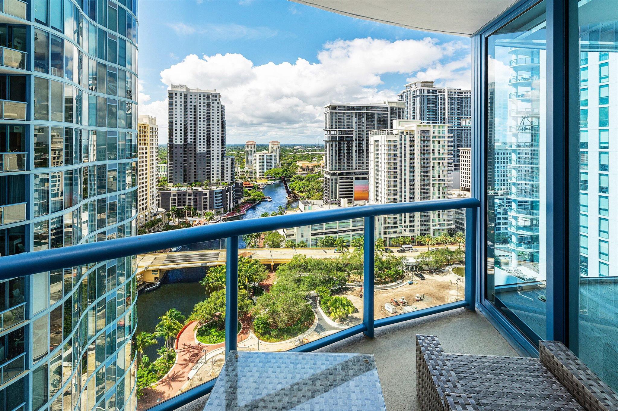 LAS OLAS RIVER HOUSE COND - Residential