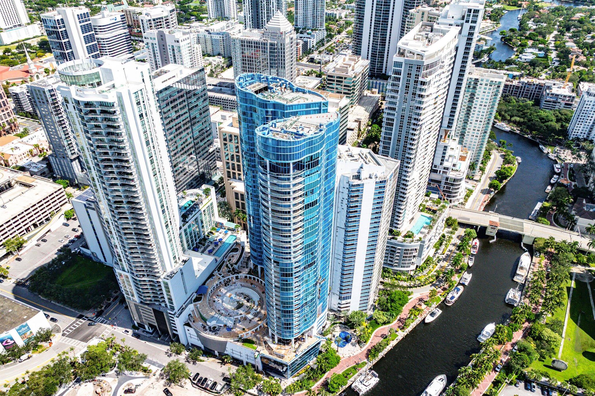 LAS OLAS RIVER HOUSE COND - Residential