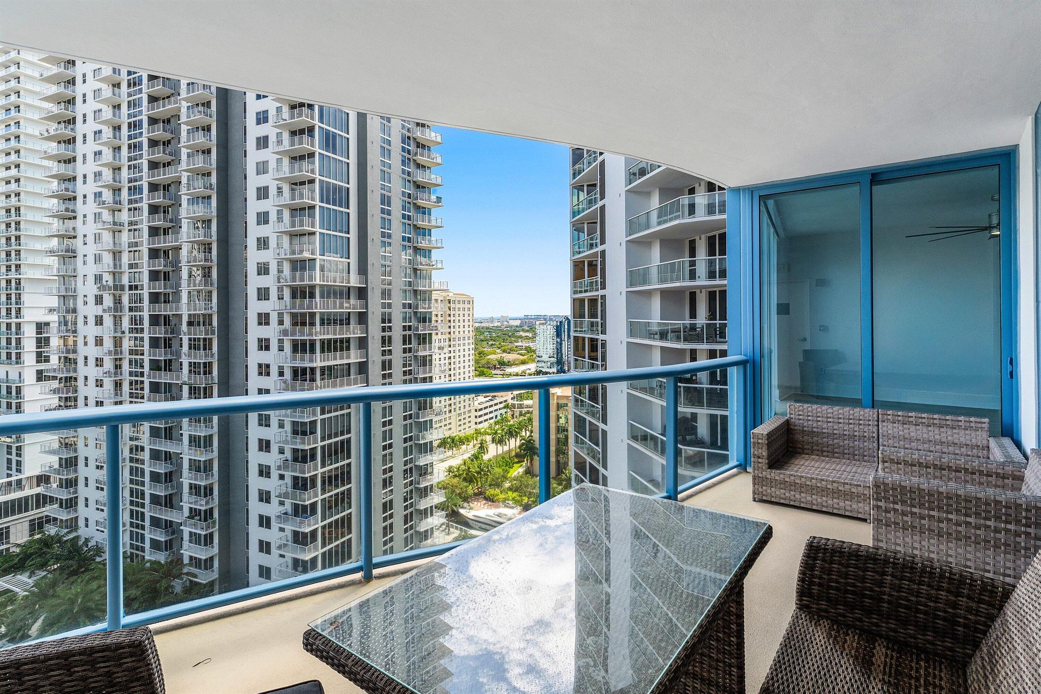 LAS OLAS RIVER HOUSE COND - Residential