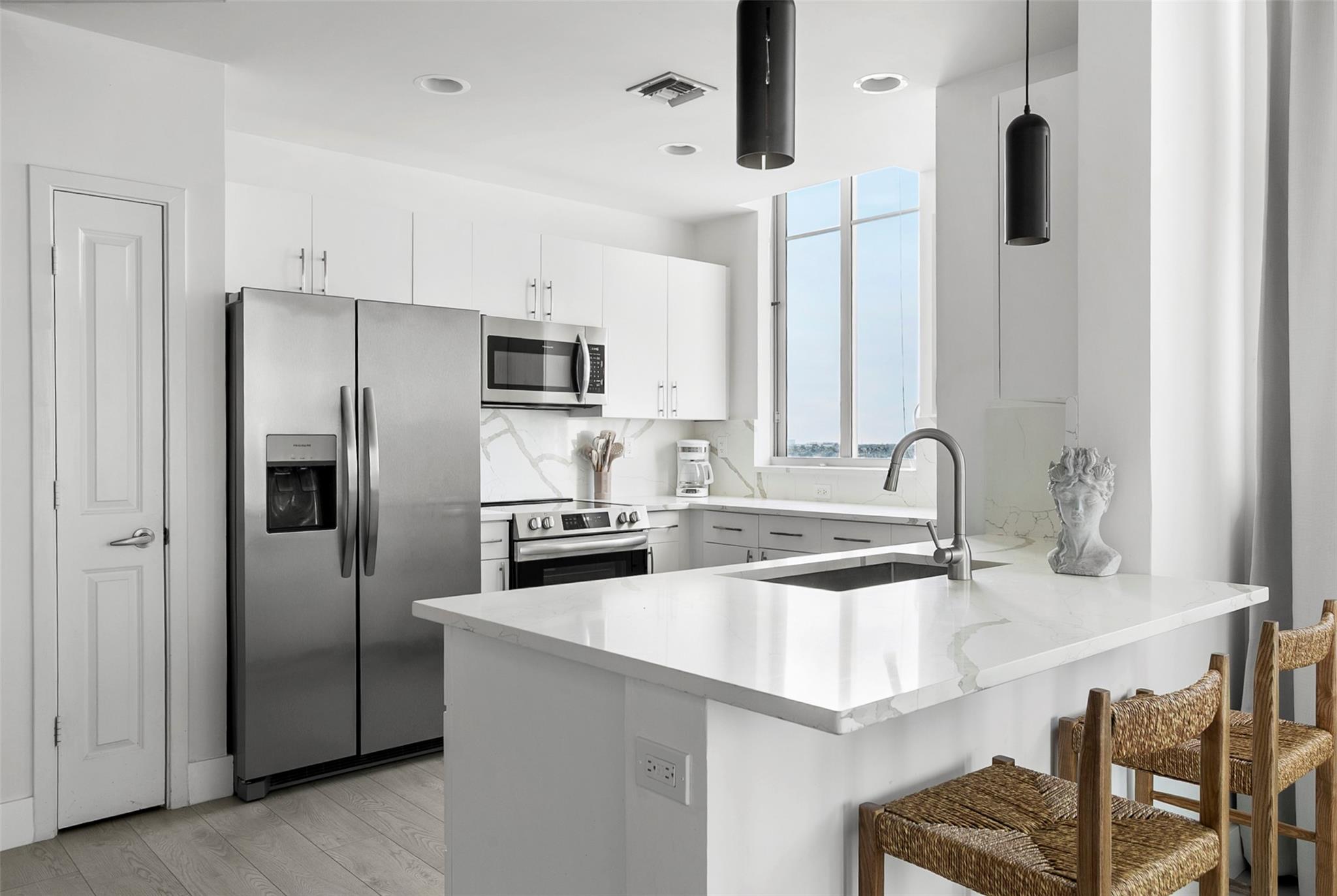 Edge Condo - Residential