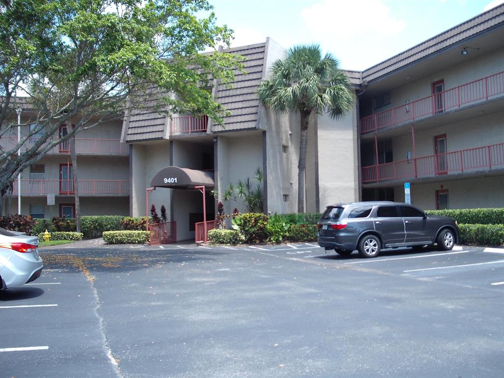 LIME BAY 8 CONDO - Residential