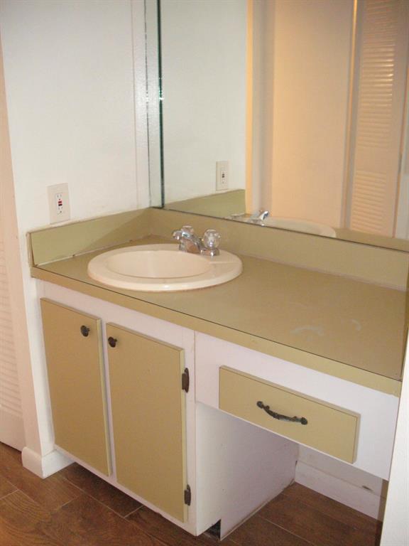 LIME BAY 8 CONDO - Residential