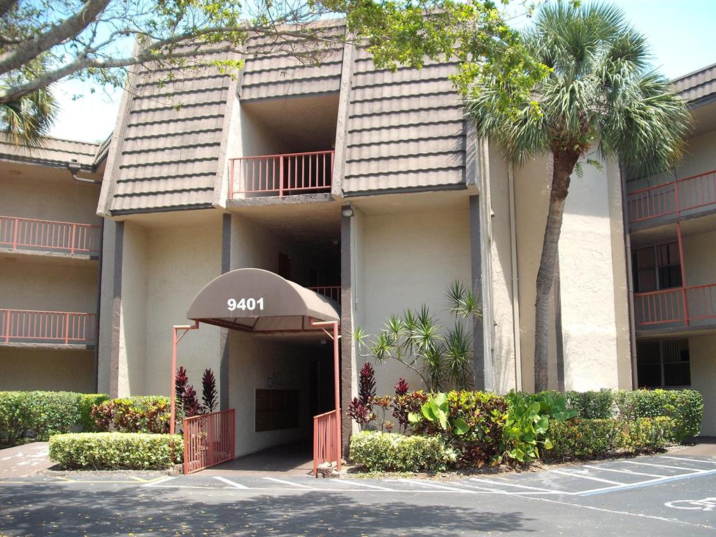 LIME BAY 8 CONDO - Residential