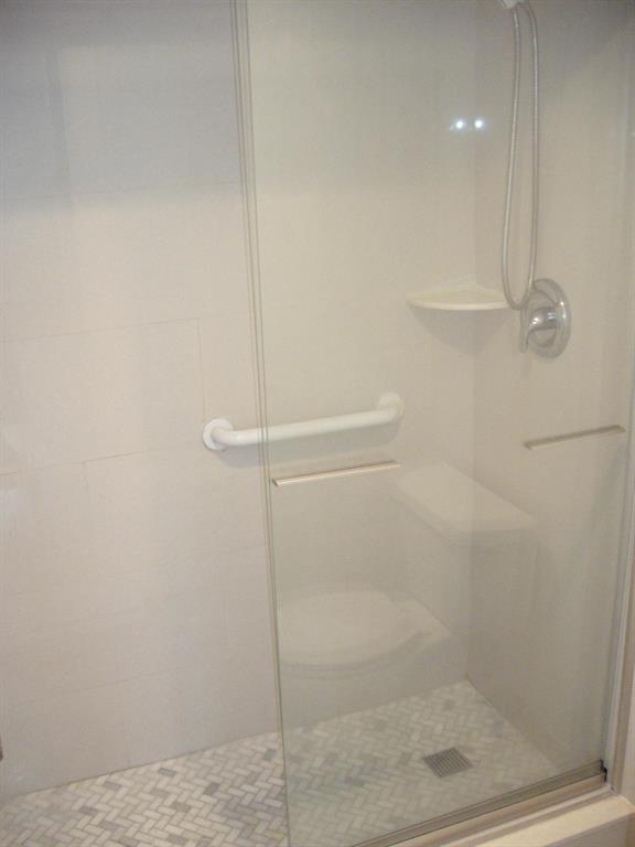 LIME BAY 8 CONDO - Residential