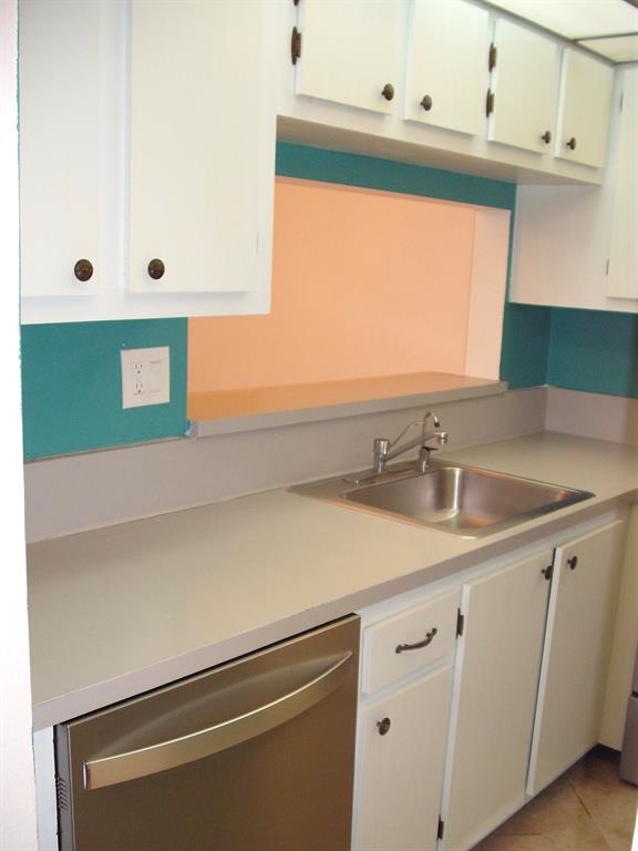 LIME BAY 8 CONDO - Residential