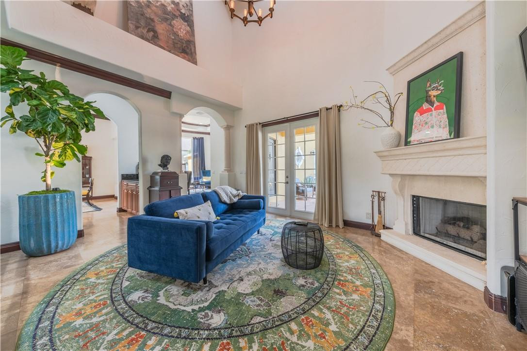 Isla Del Sol 85-32 B - Residential