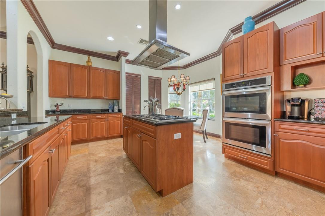 Isla Del Sol 85-32 B - Residential