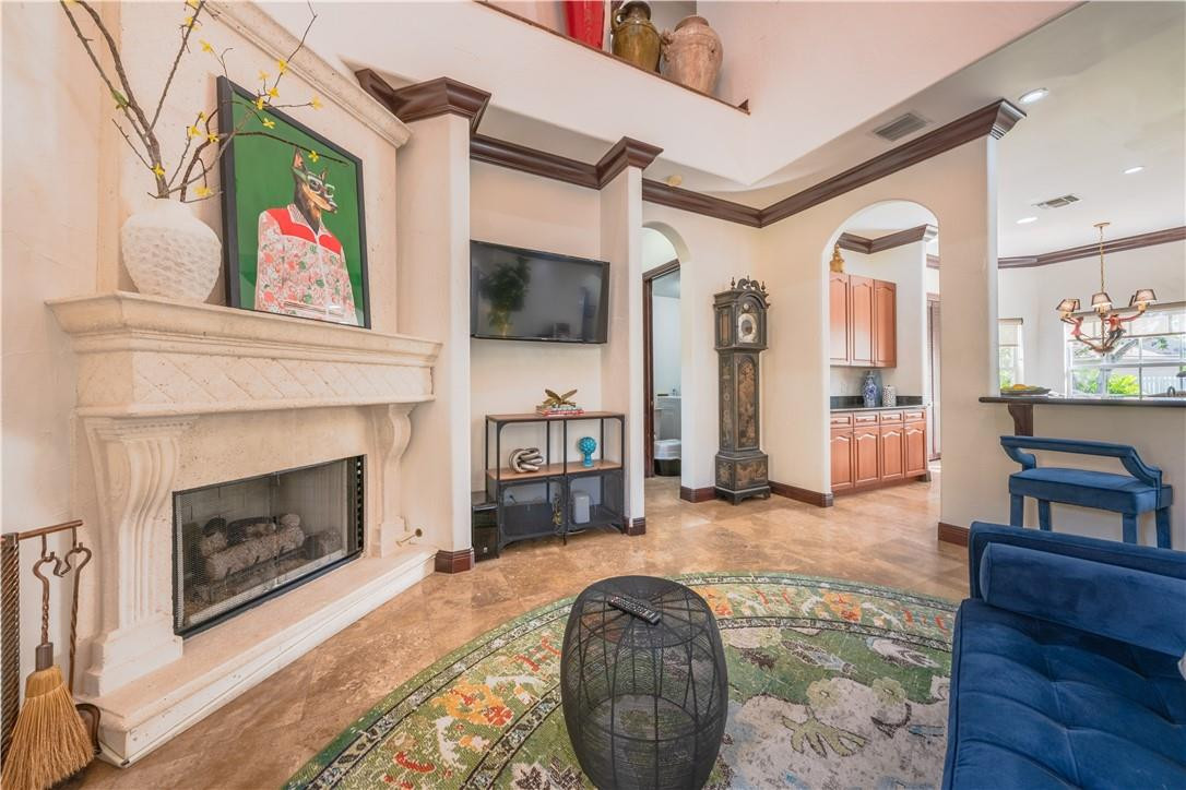 Isla Del Sol 85-32 B - Residential