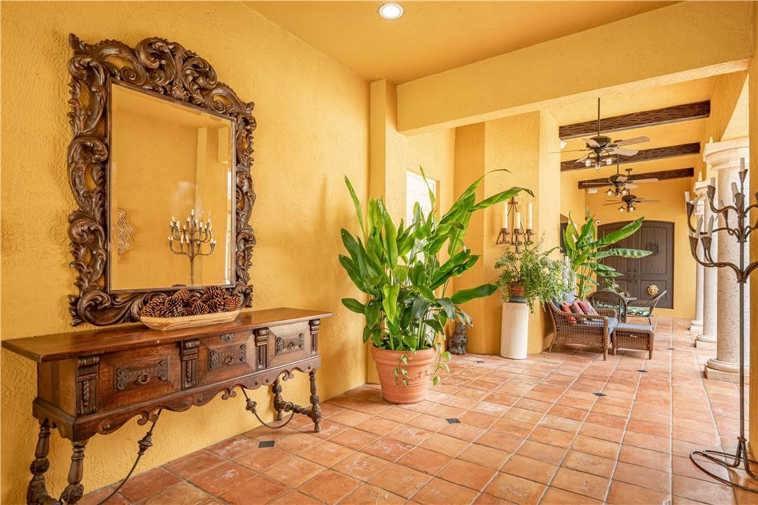 Isla Del Sol 85-32 B - Residential