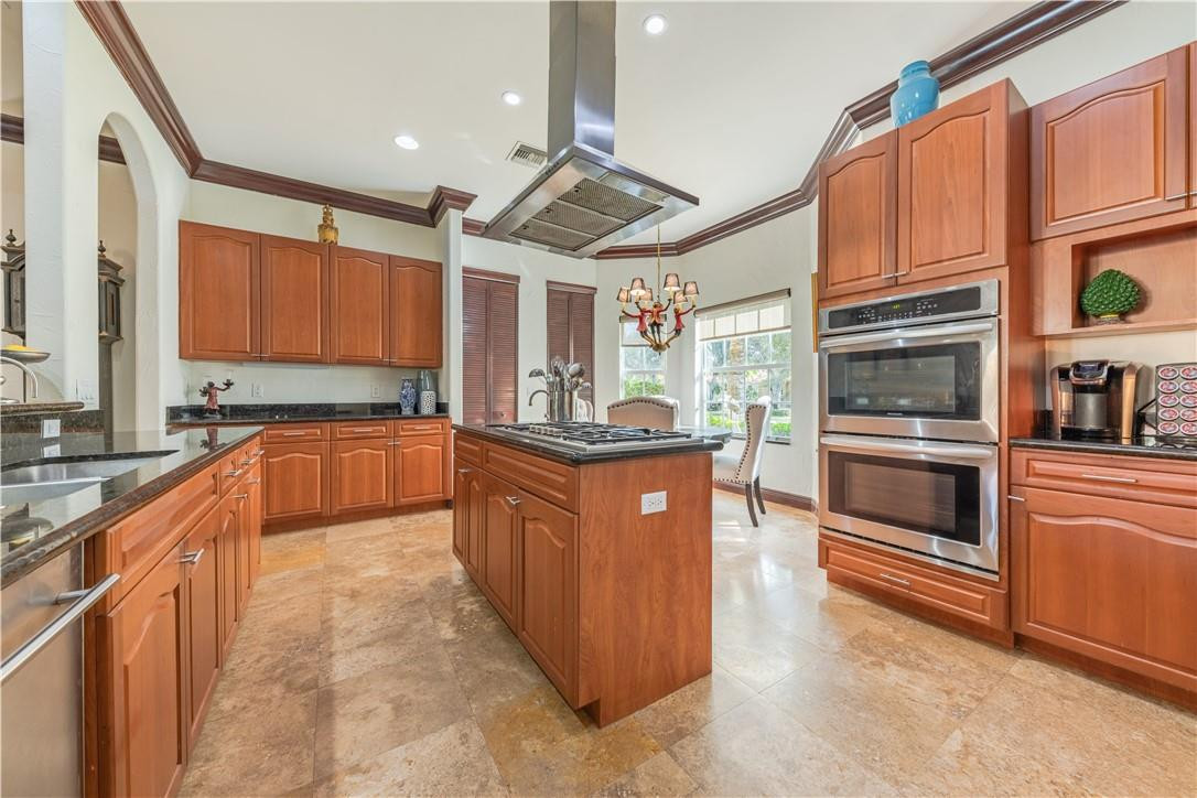 Isla Del Sol 85-32 B - Residential