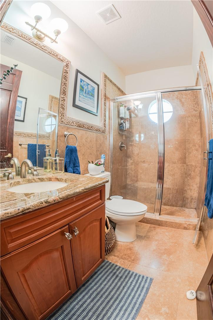 Isla Del Sol 85-32 B - Residential