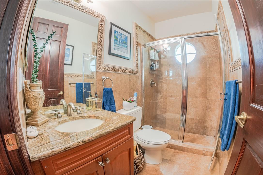 Isla Del Sol 85-32 B - Residential