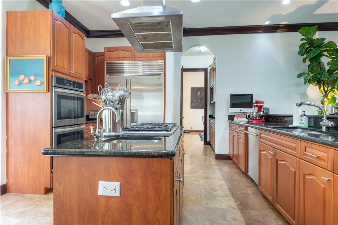 Isla Del Sol 85-32 B - Residential