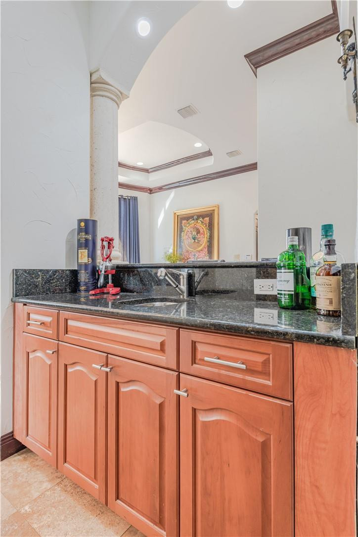 Isla Del Sol 85-32 B - Residential