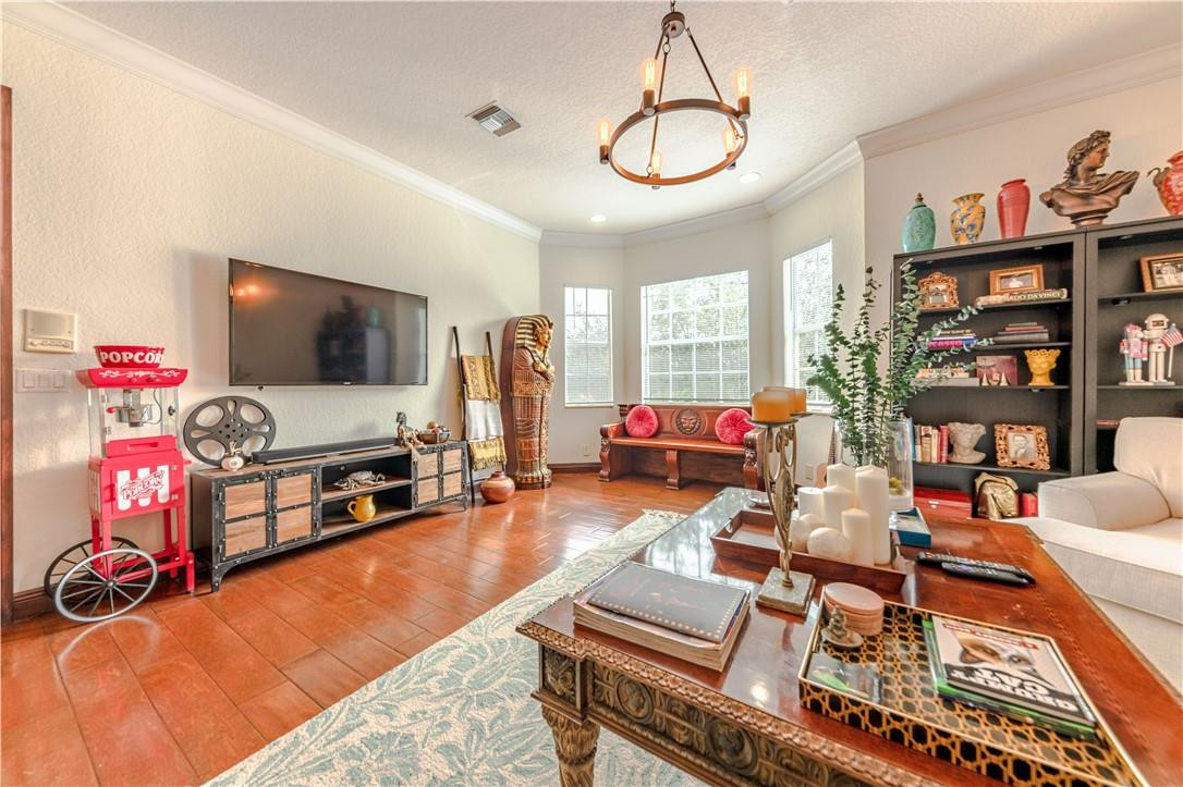 Isla Del Sol 85-32 B - Residential