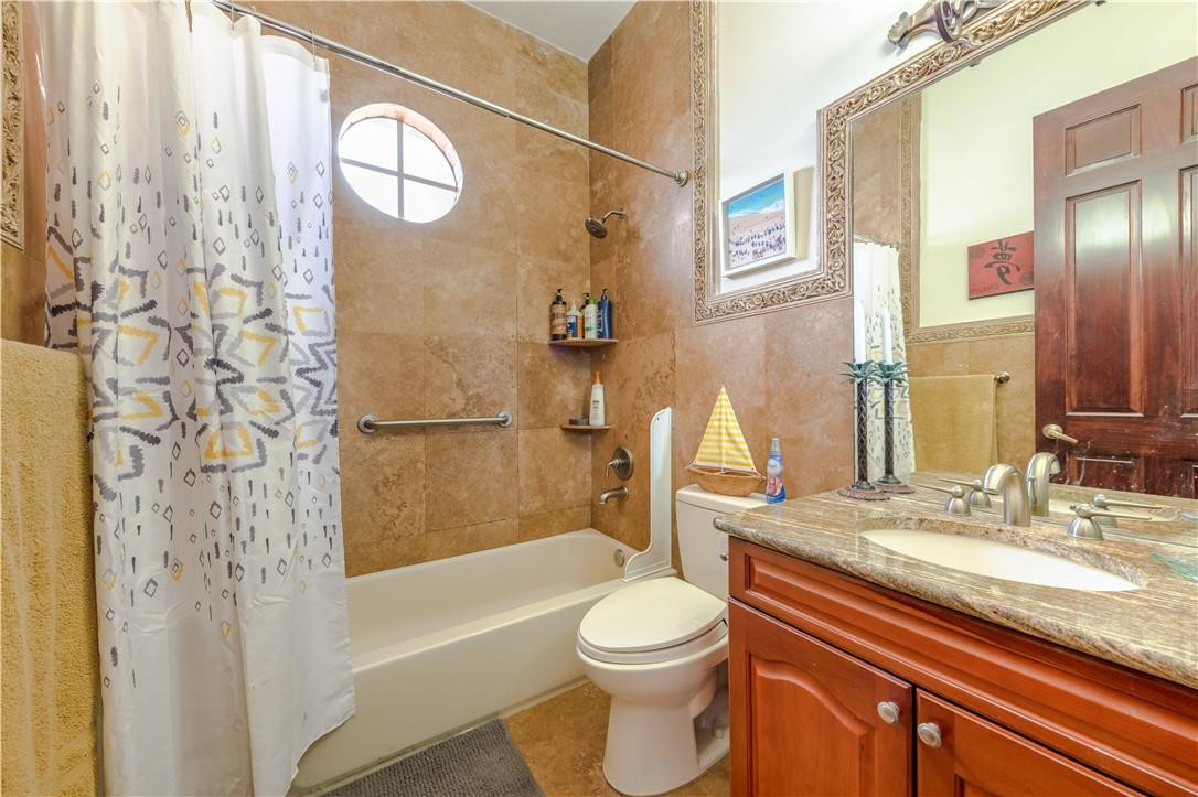 Isla Del Sol 85-32 B - Residential