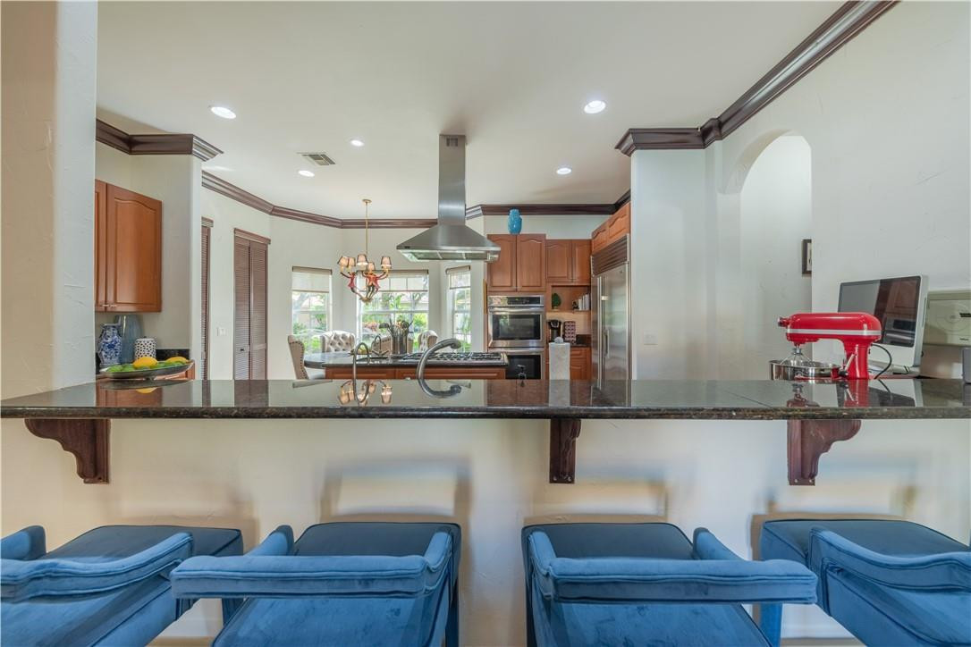 Isla Del Sol 85-32 B - Residential