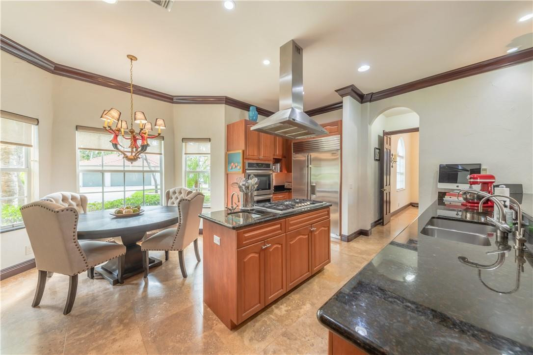 Isla Del Sol 85-32 B - Residential