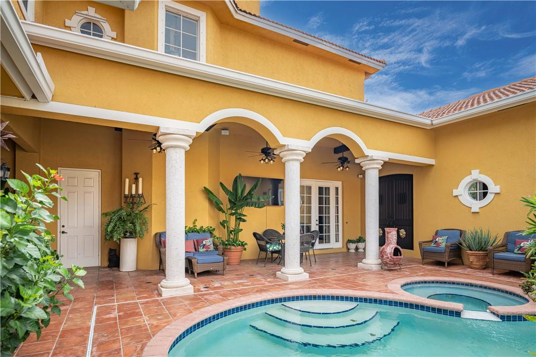 Isla Del Sol 85-32 B - Residential