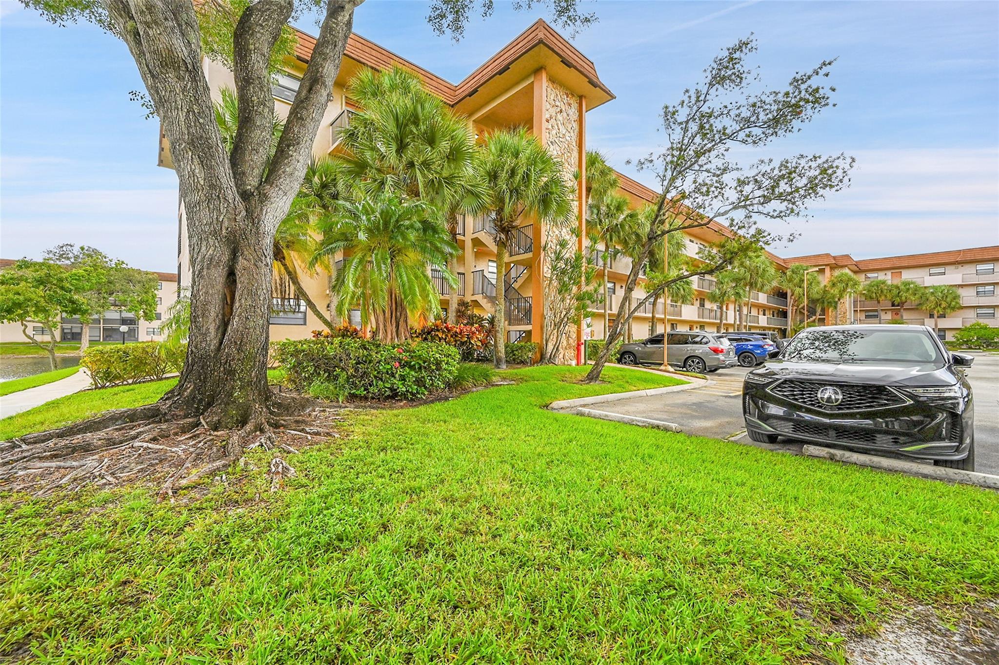 Lakes of Carriage Hills - Residential