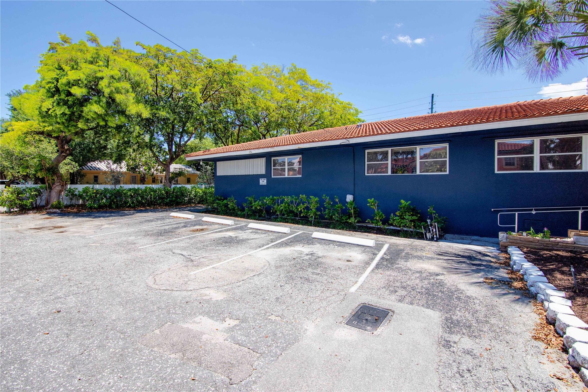 VICTORIA PARK - Land