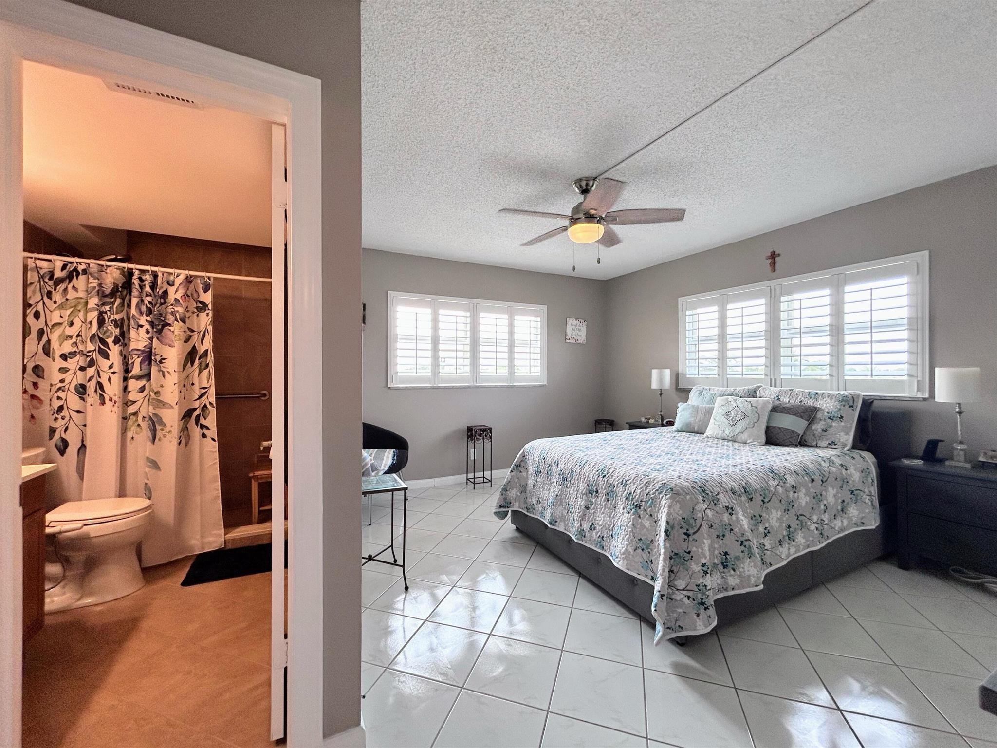 VILLAGE ROYALE ON THE GRE - Residential