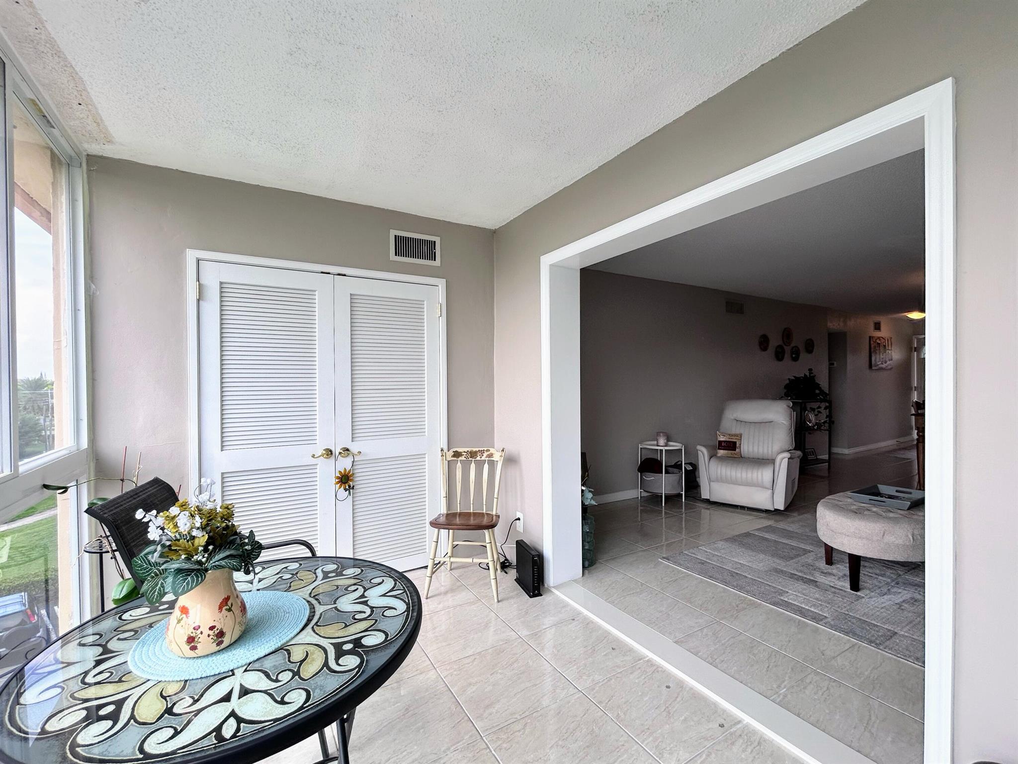 VILLAGE ROYALE ON THE GRE - Residential