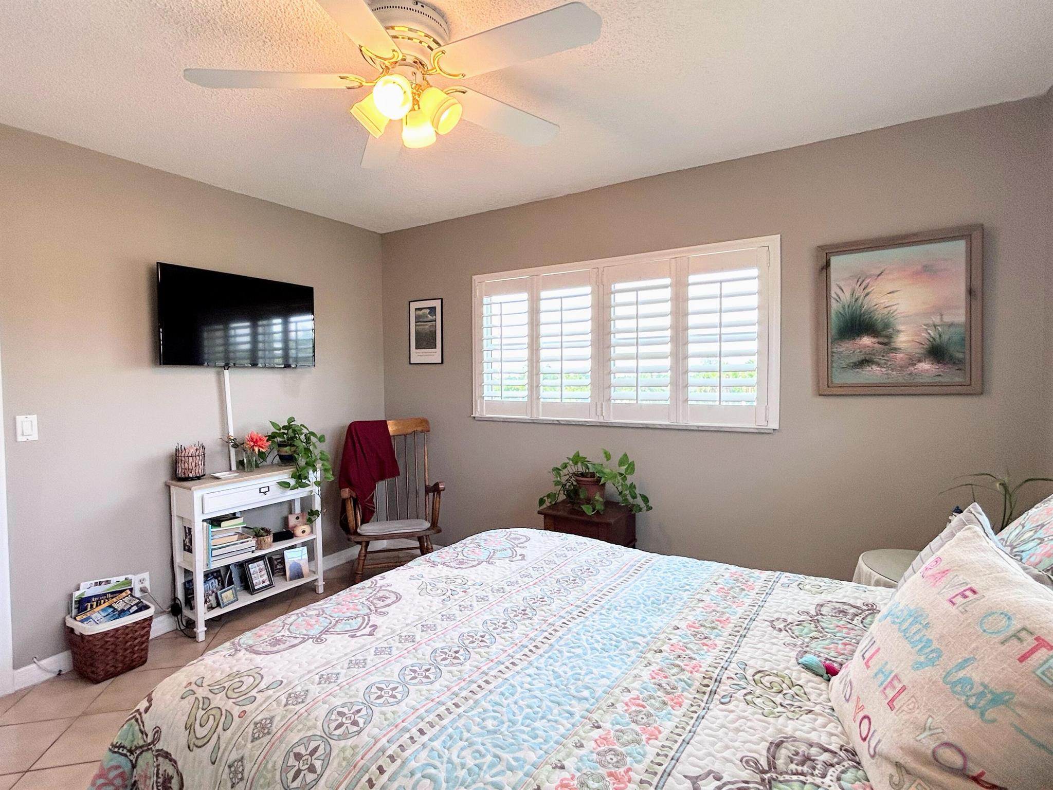 VILLAGE ROYALE ON THE GRE - Residential