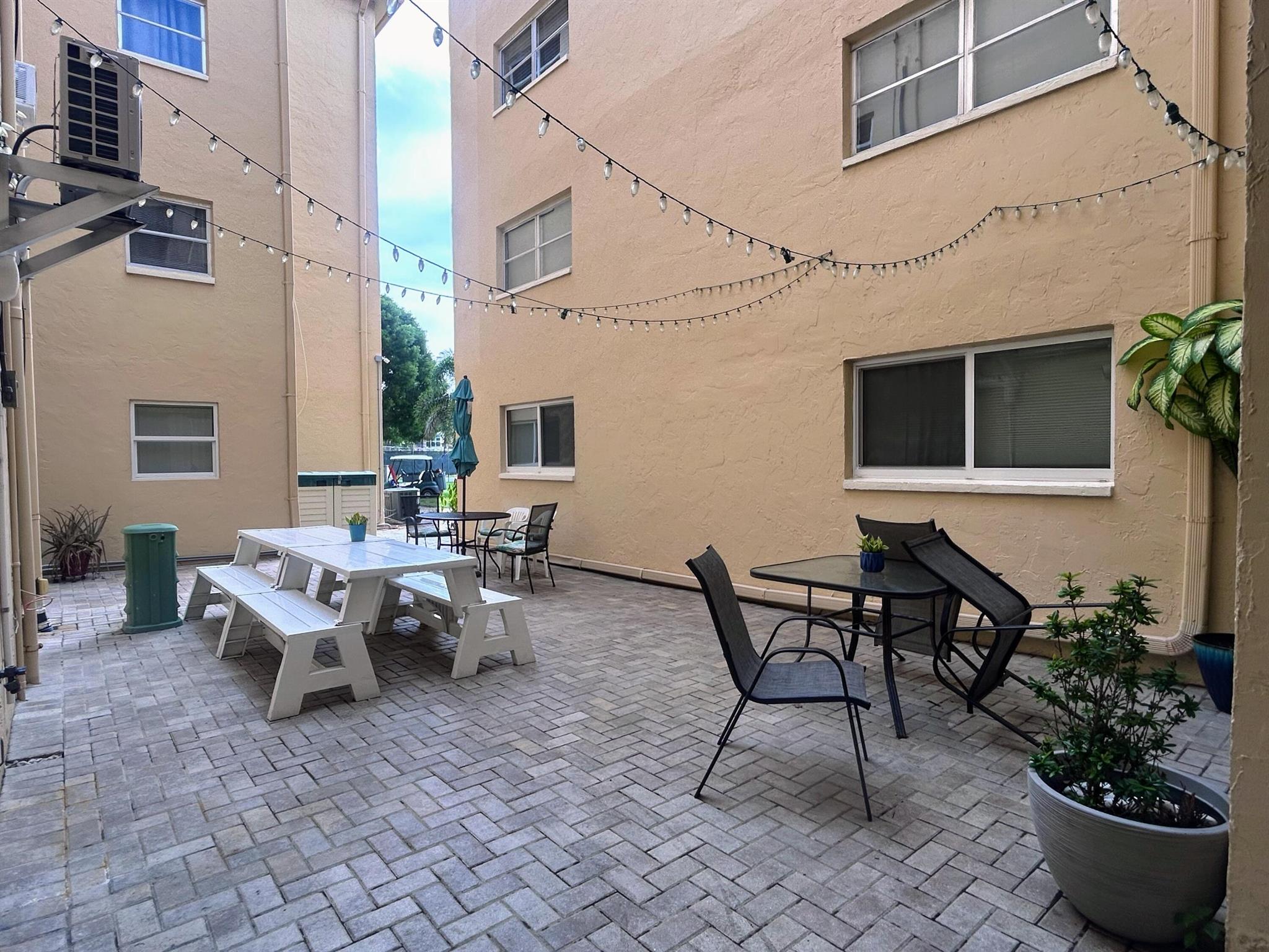 VILLAGE ROYALE ON THE GRE - Residential