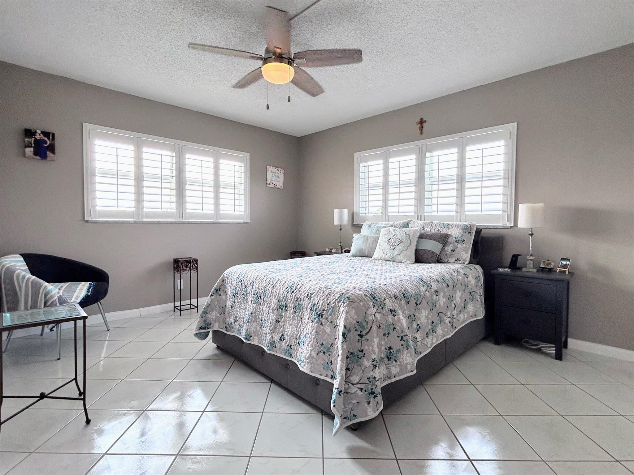 VILLAGE ROYALE ON THE GRE - Residential
