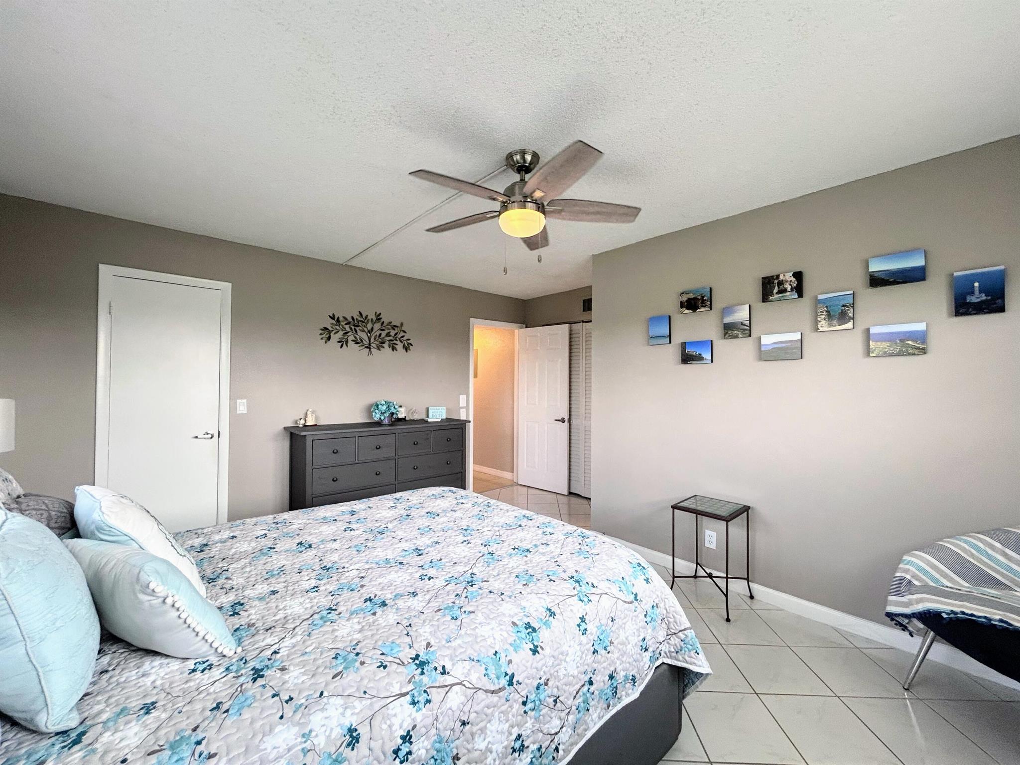 VILLAGE ROYALE ON THE GRE - Residential