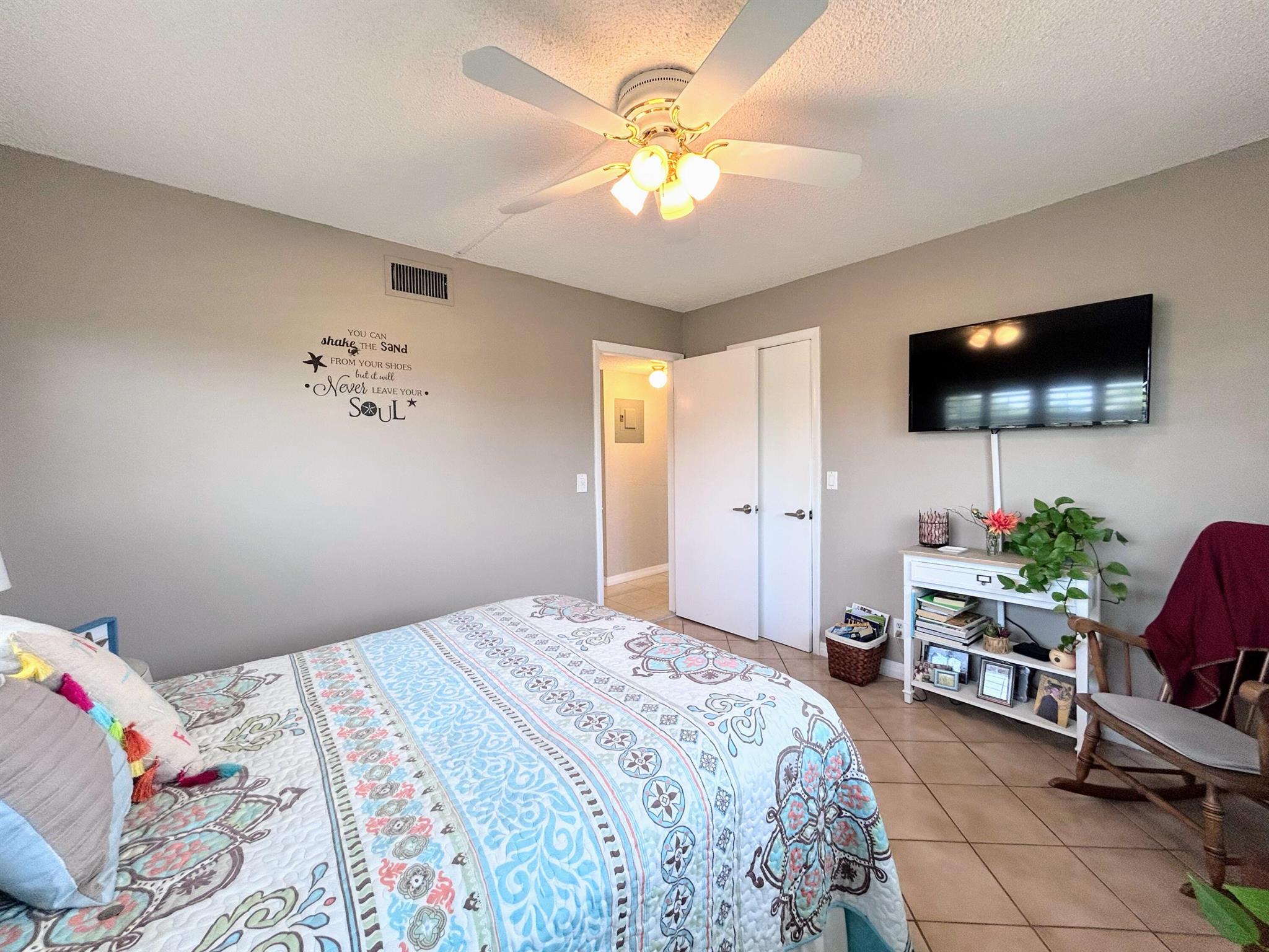 VILLAGE ROYALE ON THE GRE - Residential