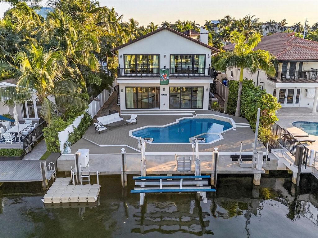 Photo of 1505 SE 11TH Street, Fort Lauderdale, FL 33316 (MLS # B26052342)