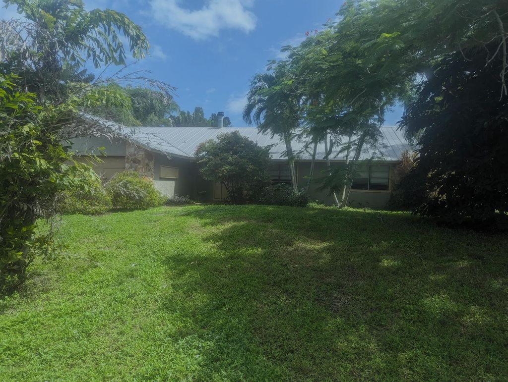 Photo of 4982 SE Bayshore Terrace, Stuart, FL 34997 (MLS # R10949814)