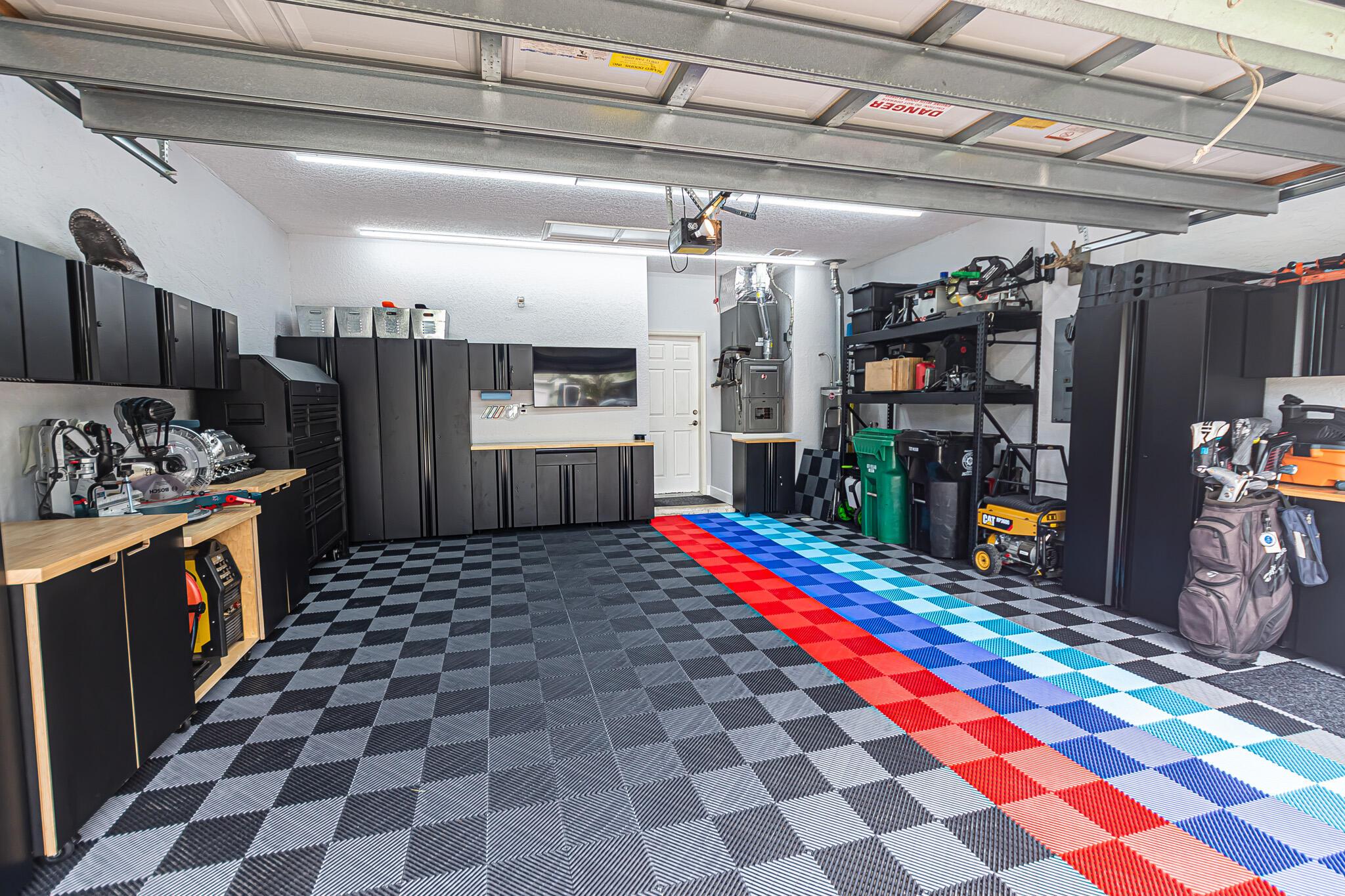 MAGNOLIA LAKES - Residential