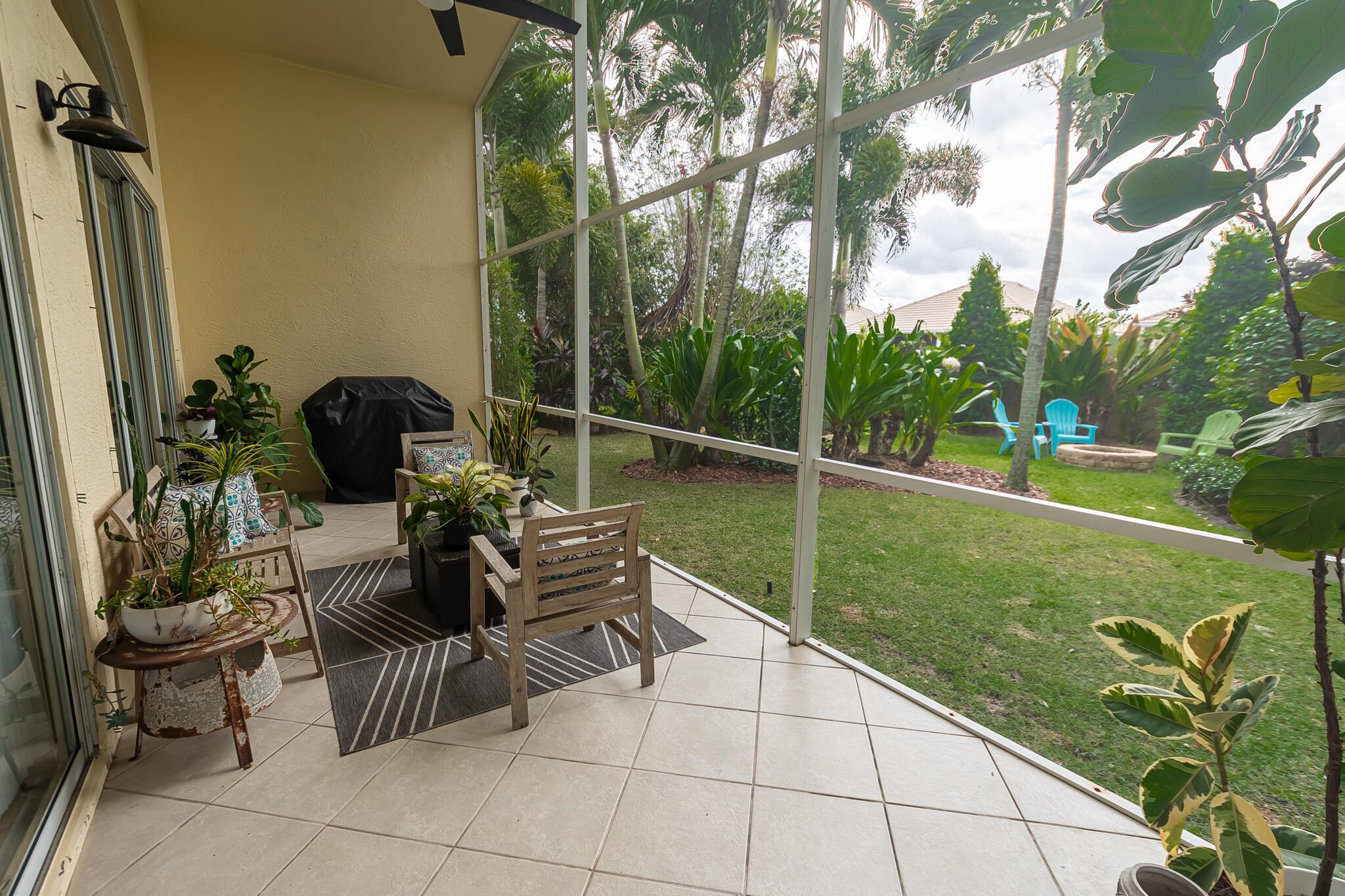 MAGNOLIA LAKES - Residential