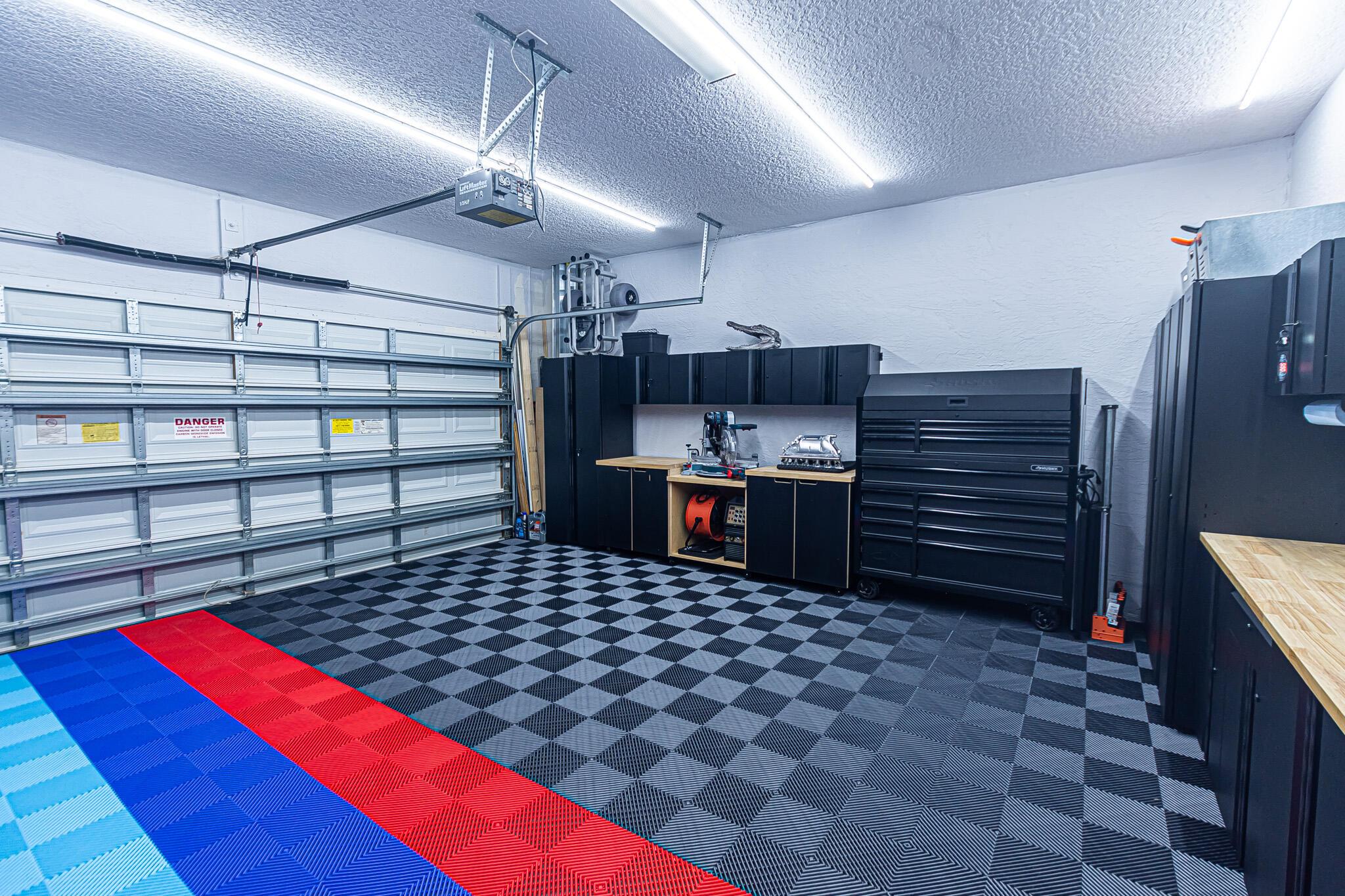 MAGNOLIA LAKES - Residential