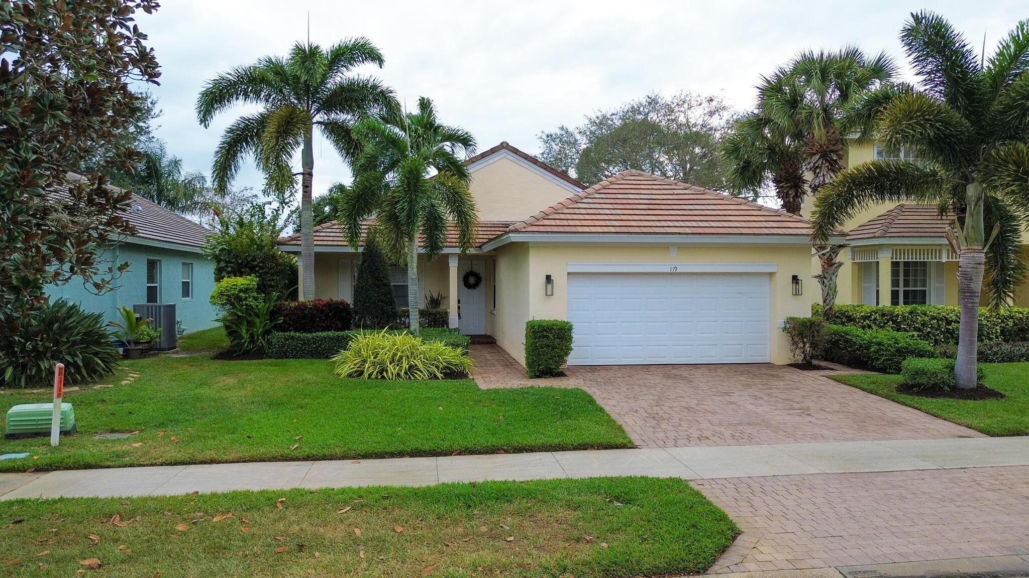 MAGNOLIA LAKES - Residential